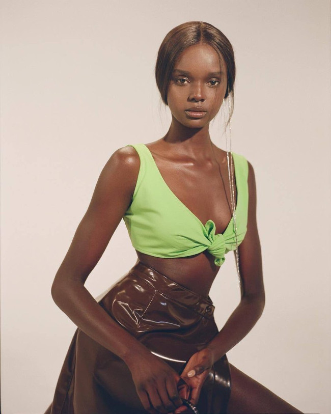 Top Model Duckie Thot Serving Sexy Legs And Skin In New Editorials 100