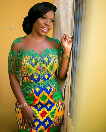 PICS: Adorable Ghanaian Brides That Recently Slayed In Beautiful Kente ...