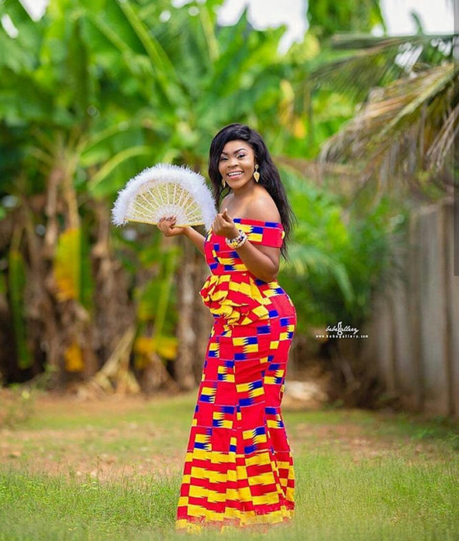 PICS: Adorable Ghanaian Brides That Recently Slayed In Beautiful Kente ...